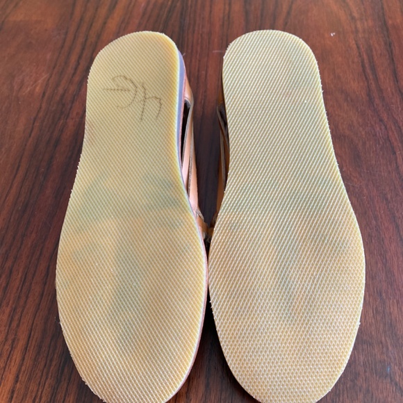 Nisolo Women’s Huarache Sandal in Almond size 6 - Picture 3 of 5